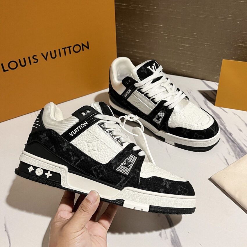 LV TRAINERS BLACK WHITE